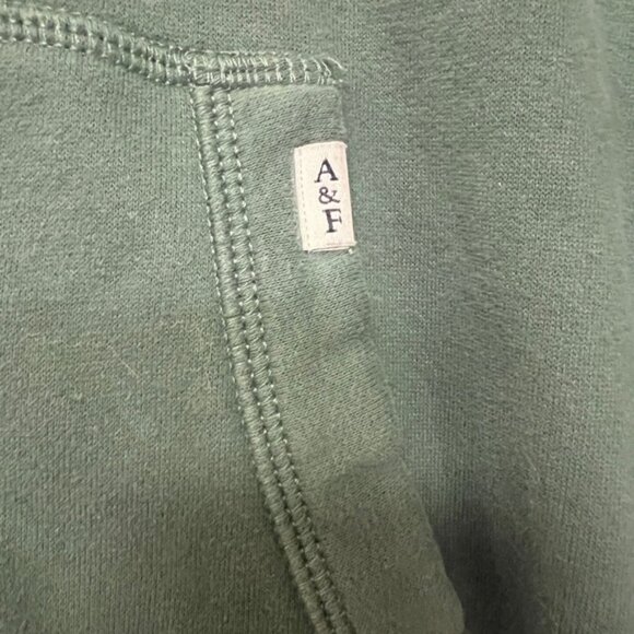 Abercrombie kids zip-up hoodie with kangaroo pockets. - green - size 17/18 - Picture 2 of 7